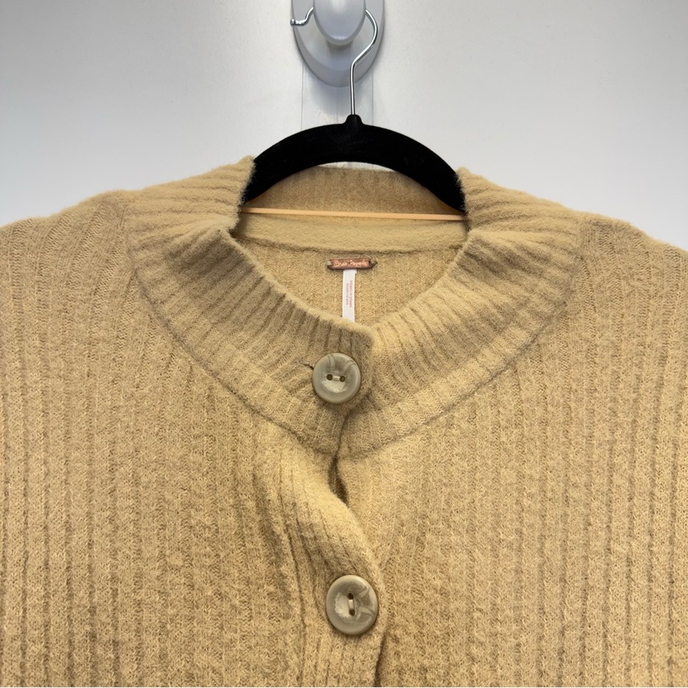 Free People Cocoa Henley Pullover Button Sugar Cookie Sweater Size Medium - Picture 6 of 10